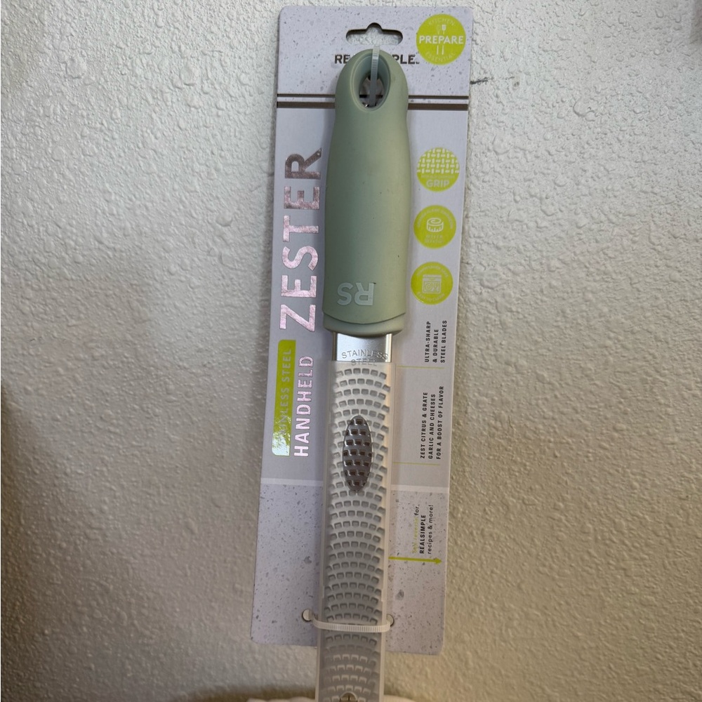 New handheld kitchen zester